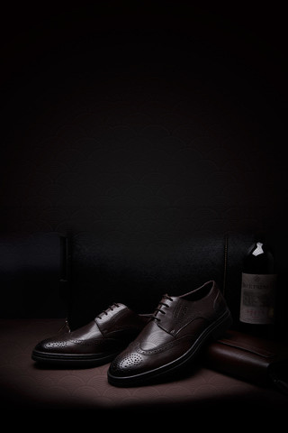 商务男士系带皮鞋元素海报背景